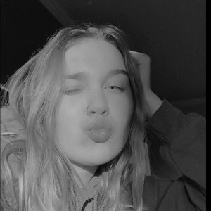 Meet your Posher, Hannah